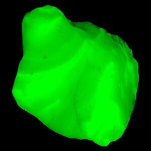 Milk Glass Uranium Swirl Art Glass Cullet Glowing Manganese Slag Glass #5GX102‎